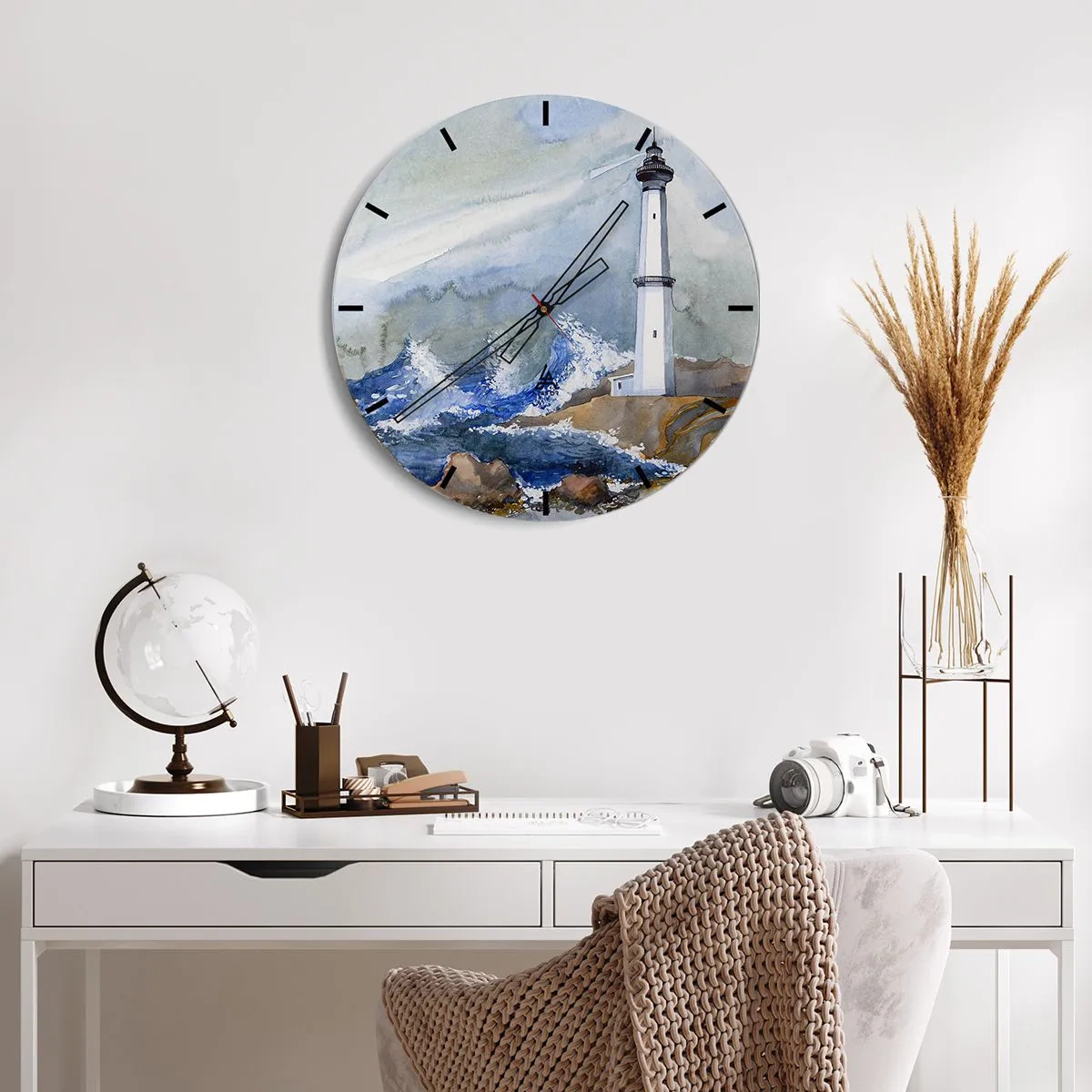 Vægur, Uret - Et fyrtårn over et stormfuldt hav - 30x30cm - Mod mørket og stormen - Moderne vægdekoration til stue, køkken og soveværelse ARTTOR