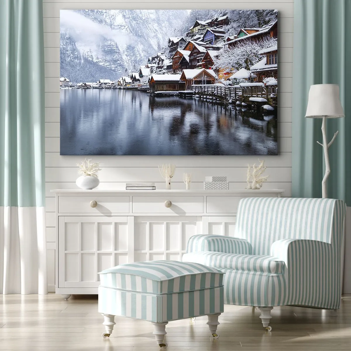 Lærredstryk - Billede på lærred - Vinterudsigt over en bjerglandsby ved søen - 70x50cm - I en vinterdekoration - Moderne vægdekoration til stue og soveværelse ARTTOR