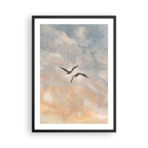 Plakat i sort ramme - To fugle, der flyver mod himlen, i sarte nuancer af blå og orange. - 50x70cm - Himmelsk dans - Moderne vægdekoration til stue og soveværelse ARTTOR