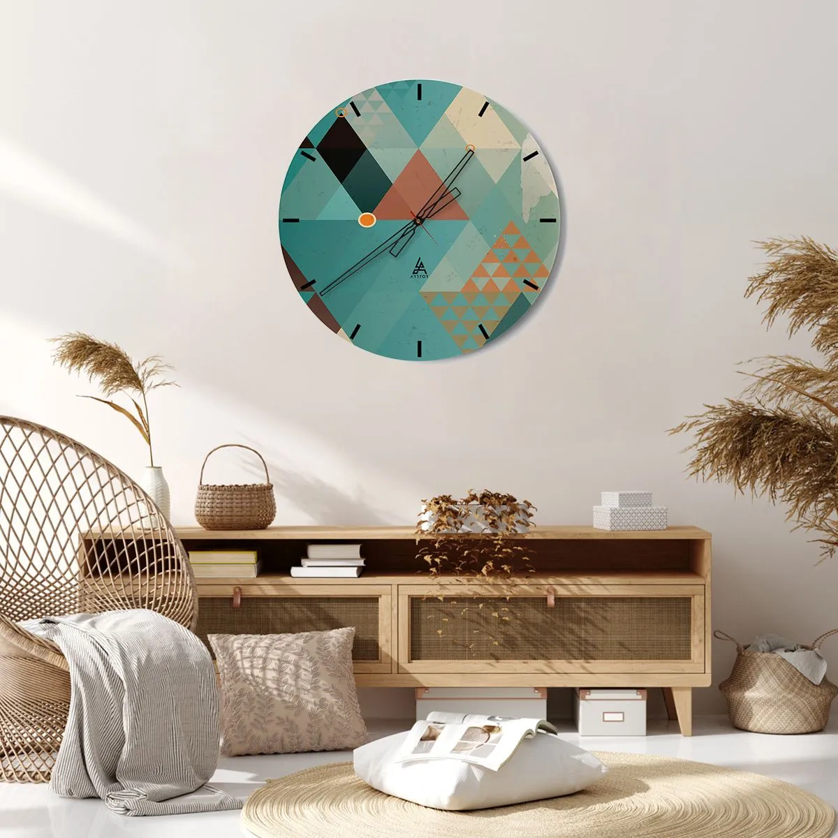 Vægur, Uret - En geometrisk komposition af trekanter i nuancer af grøn og beige. - 30x30cm - Enhed af mangfoldighed, mangfoldighed af enhed - Moderne vægdekoration til stue, køkken og soveværelse ARTTOR
