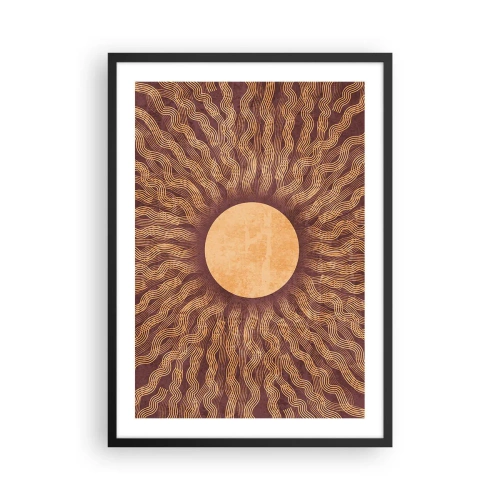 Plakat i sort ramme - Stiliseret sol med stråler i nuancer af guld og brun - 50x70cm - Ikon for solen - Moderne vægdekoration til stue og soveværelse ARTTOR