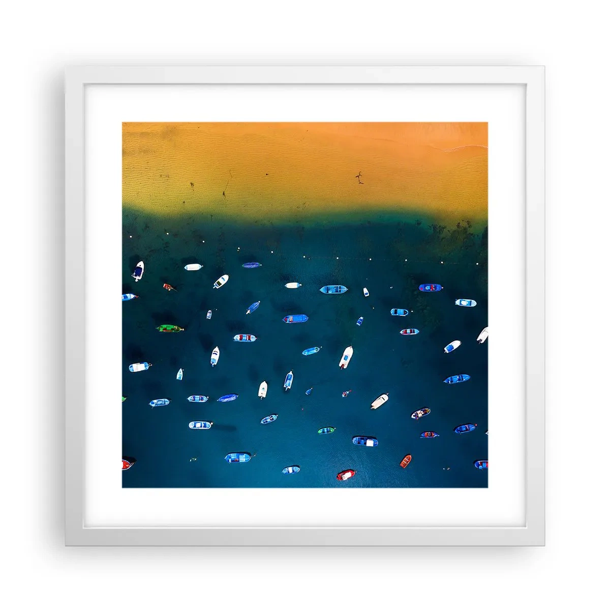 Plakat i hvid ramme - En ferieleg - 40x40 cm