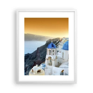 Plakat i hvid ramme - Santorini - omfavnet af klipperne - 40x50 cm