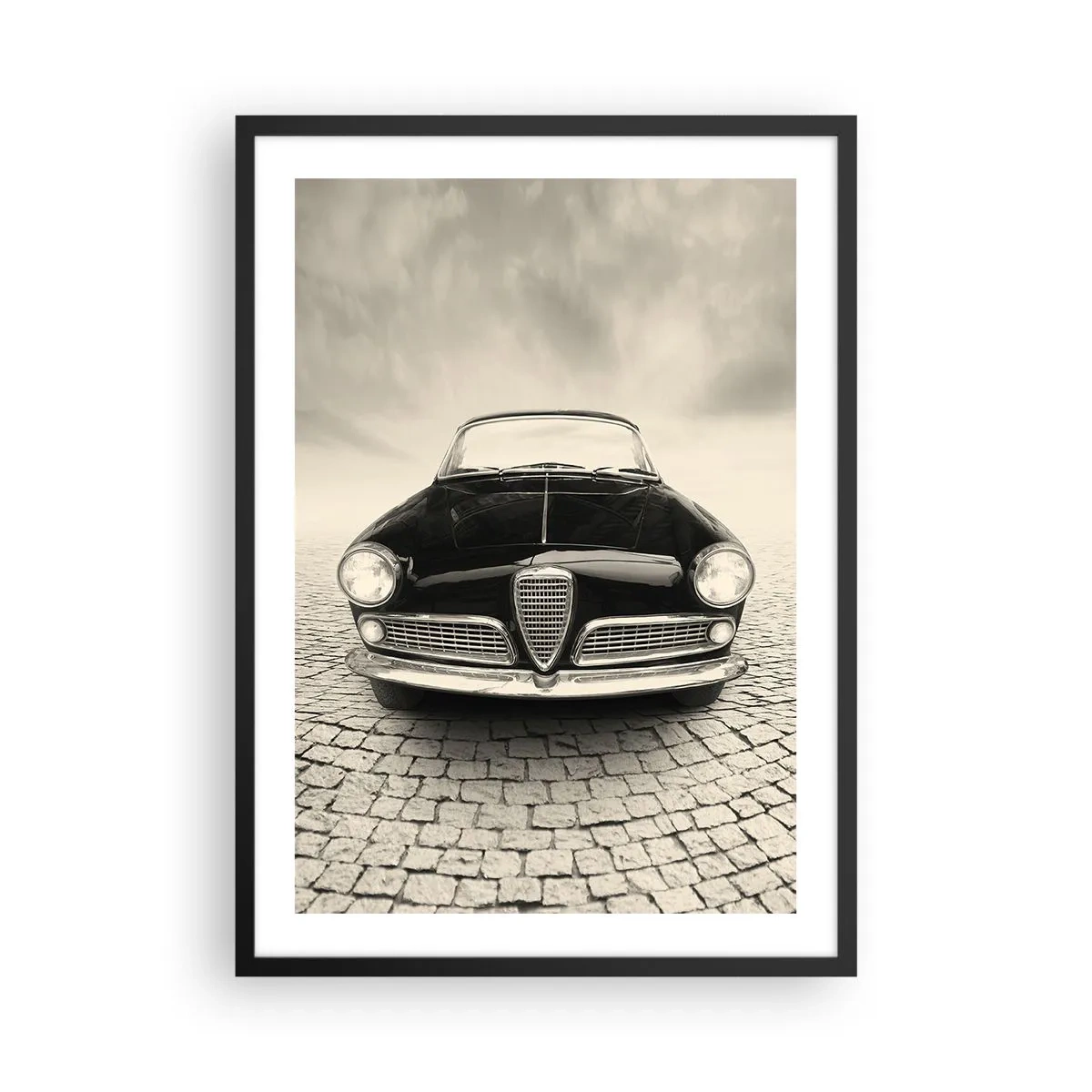 Plakat i sort ramme - Fronten af en klassisk bil på en brostensbelagt gade - 50x70cm - Og hvordan kan man ikke elske mig? - Moderne vægdekoration til stue og soveværelse ARTTOR