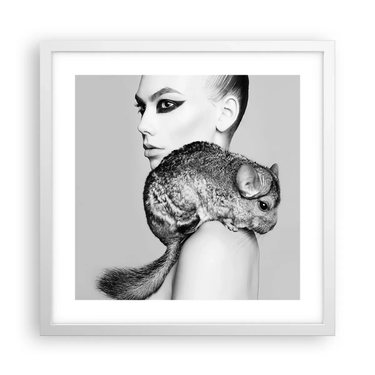 Plakat i hvid ramme - Dame med en chinchilla - 40x40 cm