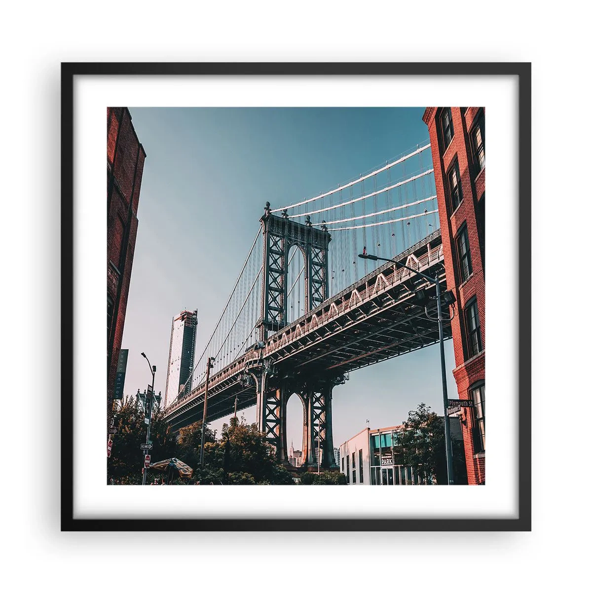 Plakat i sort ramme - Over byens bølger - 50x50 cm