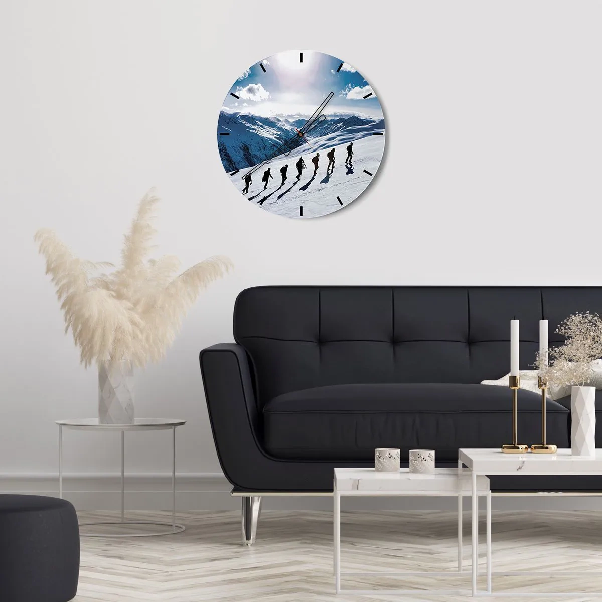 Vægur, Uret - En gruppe klatrere i snedækkede bjerge under en klar himmel - 30x30cm - Det vindende hold - Moderne vægdekoration til stue, køkken og soveværelse ARTTOR
