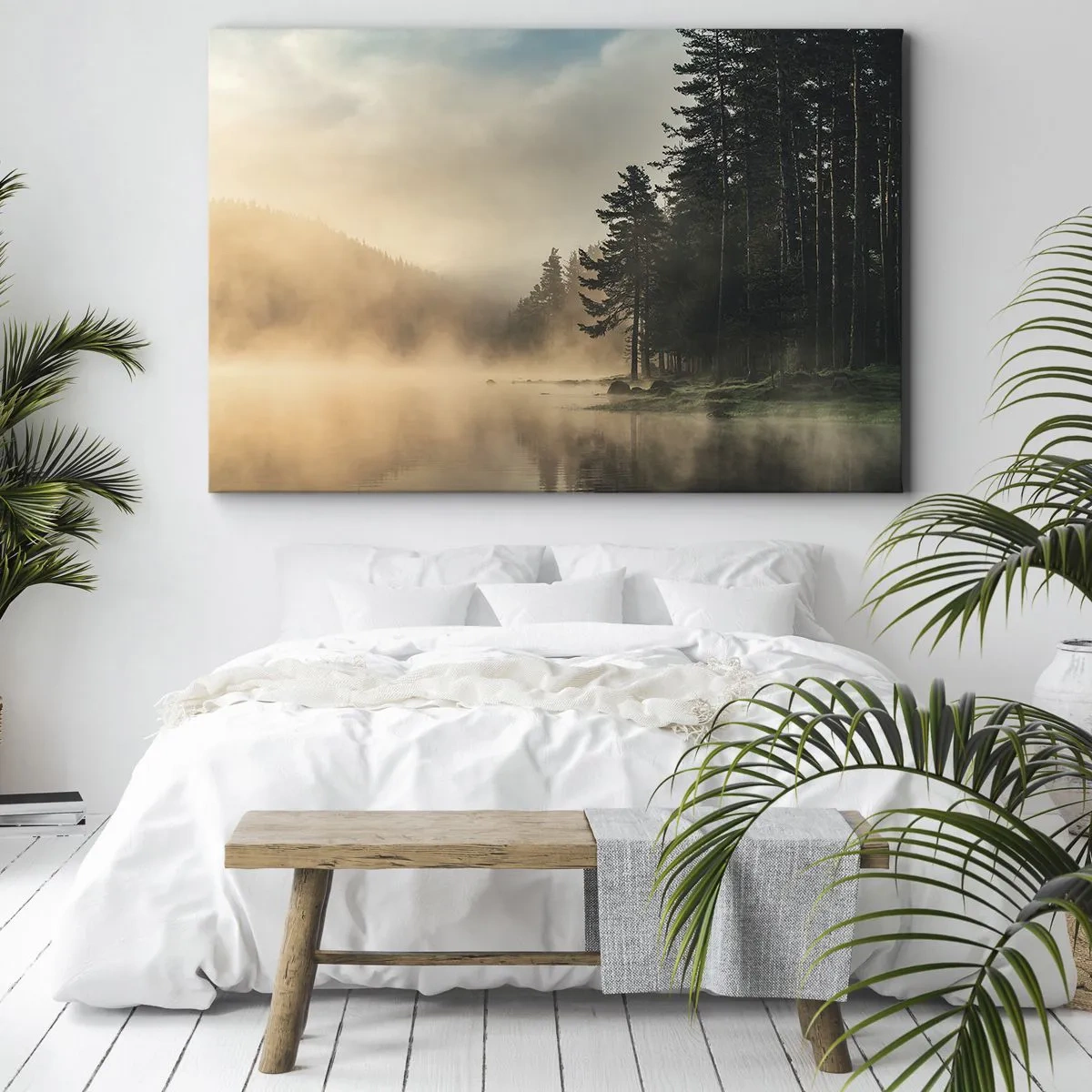 Lærredstryk - Billede på lærred - En tåget skov over en rolig sø - 70x50cm - En dags fødsel - Moderne vægdekoration til stue og soveværelse ARTTOR