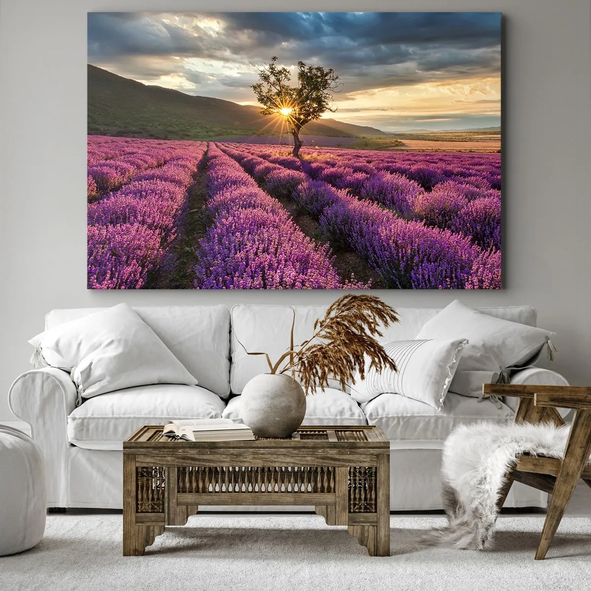 Lærredstryk - Billede på lærred - En lavendelmark med et ensomt træ ved solnedgang - 70x50cm - Lilla aroma - Moderne vægdekoration til stue og soveværelse ARTTOR