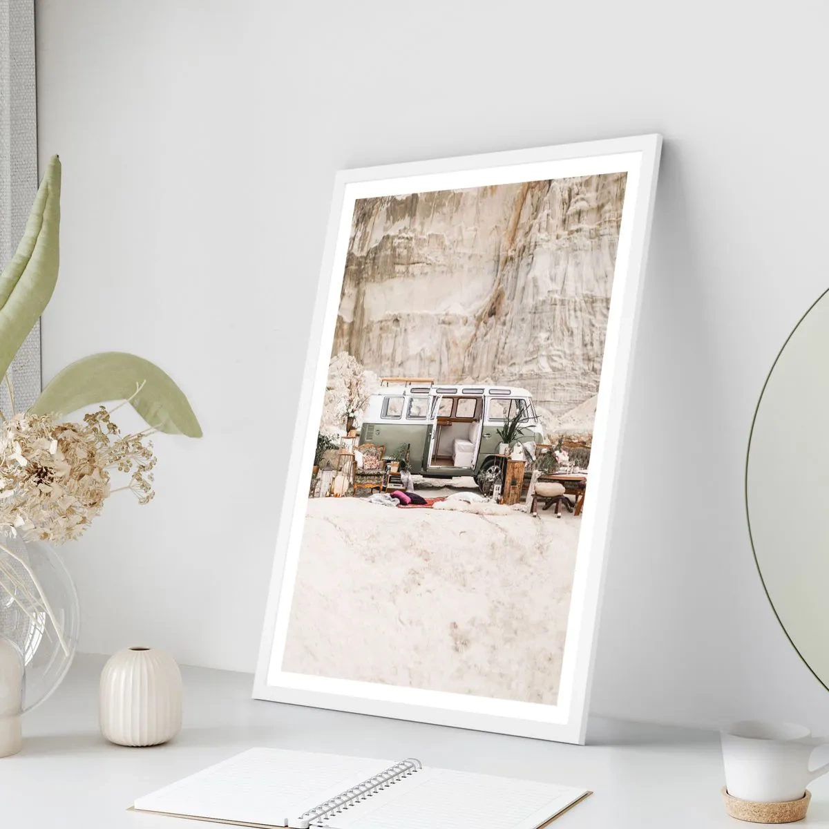 Plakat i hvid ramme - Tid til at starte rejsen - 30x40 cm