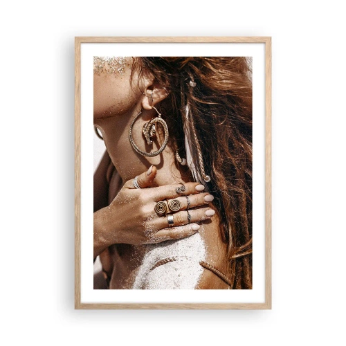 Plakat i ramme af lyst egetræ - Dronning af den vilde strand - 50x70 cm