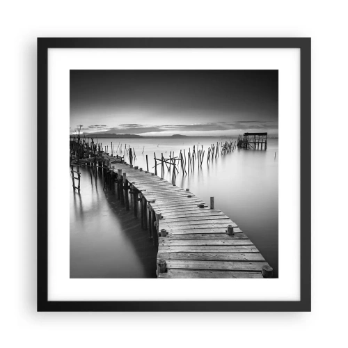 Plakat i sort ramme - Stilheden fra en glemt kyst - 40x40 cm