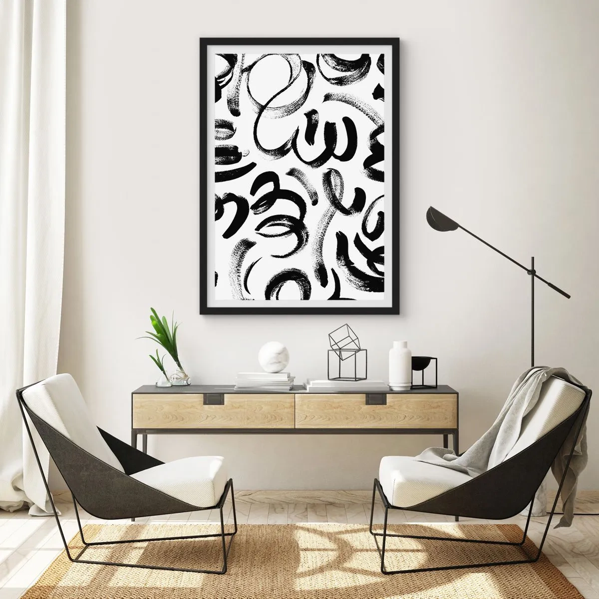 Plakat i sort ramme - Abstrakte sorte penselstrøg på en hvid baggrund - 50x70cm - I sort og hvidt - Moderne vægdekoration til stue og soveværelse ARTTOR