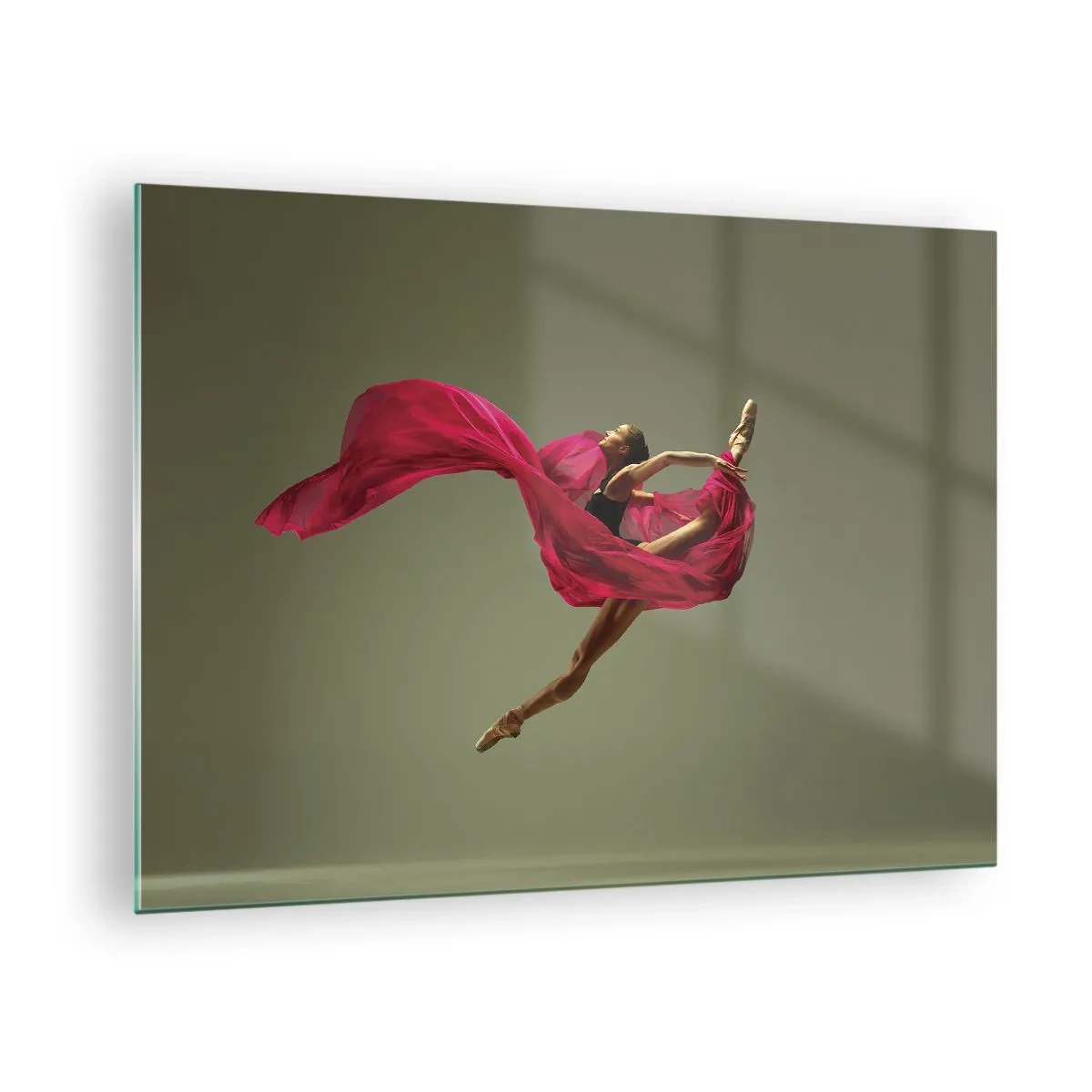 Billede på glas - En danser i flugt med et flagrende fuchsia-stof - 70x50cm - Dansende flamme - Moderne vægdekoration til stue og soveværelse ARTTOR