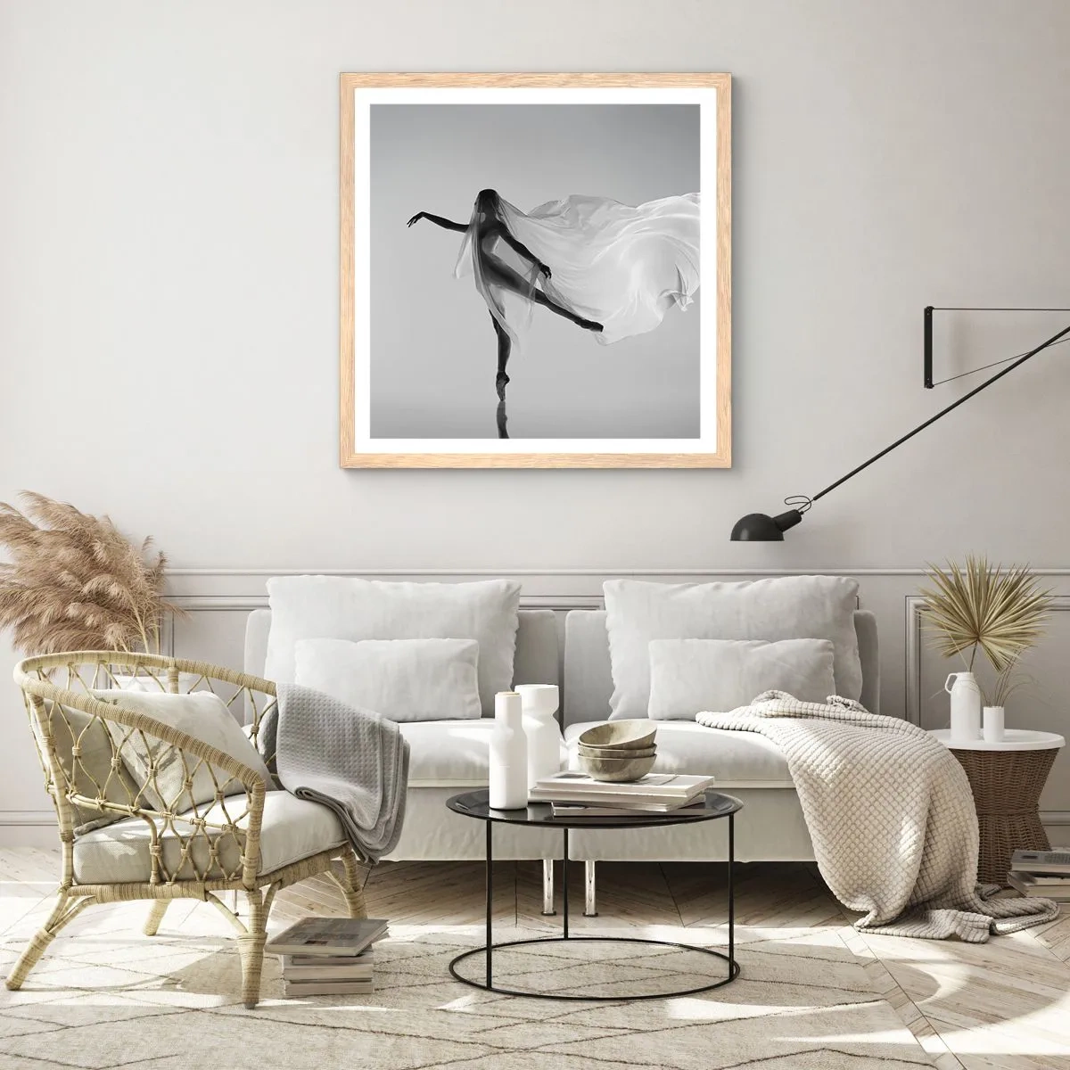 Plakat i ramme af lyst egetræ - Lethed og ynde - 60x60 cm