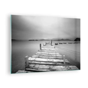 Billede på glas - Træbro over en rolig sø i sort-hvid - 70x50cm - Ud over bjergene, hinsides havene - Moderne vægdekoration til stue og soveværelse ARTTOR