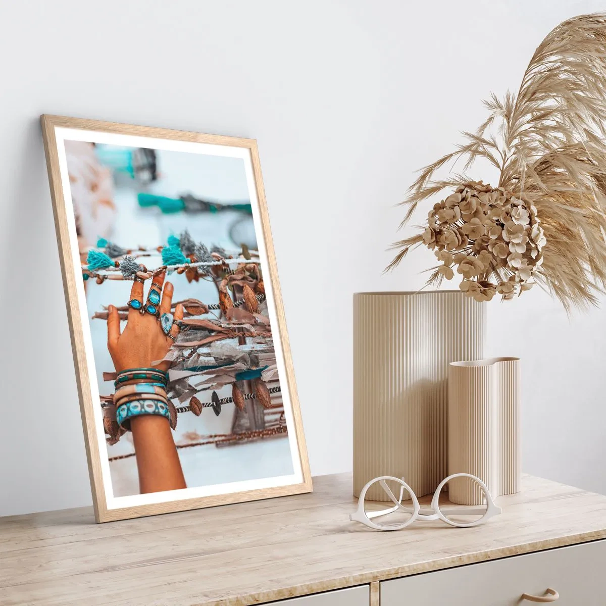 Plakat i ramme af lyst egetræ - Lokale skatte - 61x91 cm