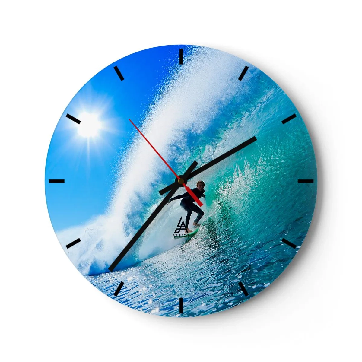 Vægur, Uret - Surfer på en bølge på en solskinsdag - 30x30cm - Gennem den store blå - Moderne vægdekoration til stue, køkken og soveværelse ARTTOR
