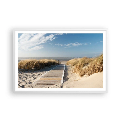 Plakat i hvid ramme - Bag klitten, i græssets summen - 91x61 cm