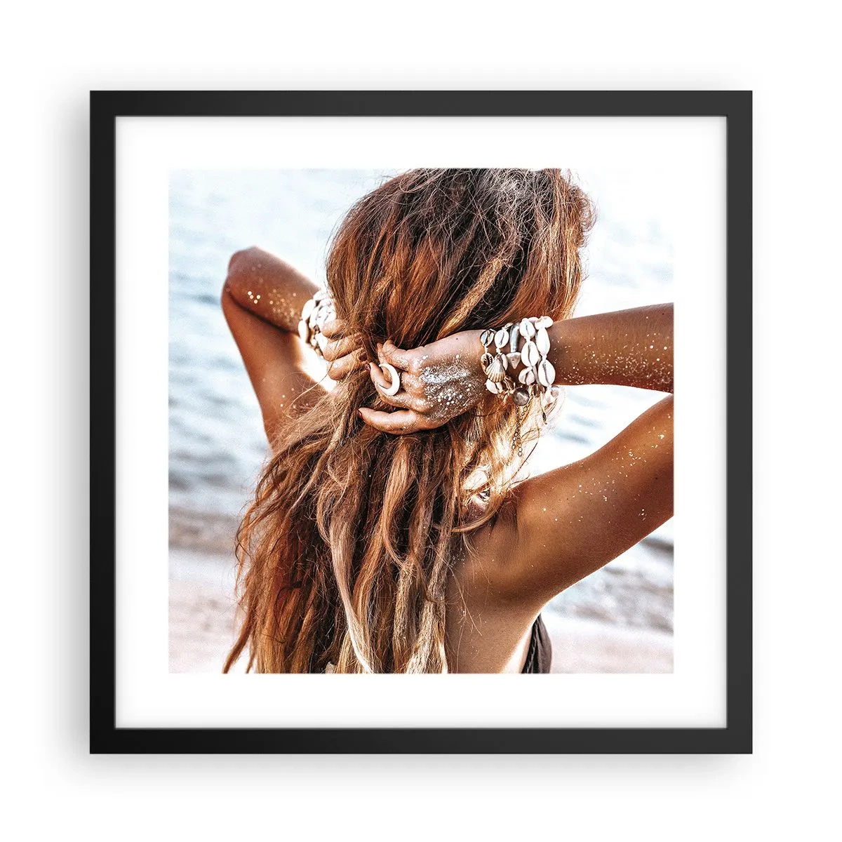 Plakat i sort ramme - Søster af vand og solskin - 40x40 cm
