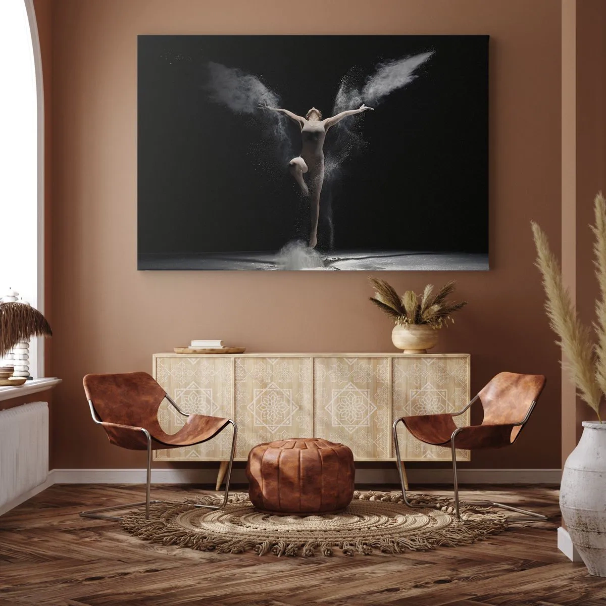 Lærredstryk - Billede på lærred - En danser i bevægelse med en slående støveffekt på en sort baggrund - 70x50cm - Elfer findes - Moderne vægdekoration til stue og soveværelse ARTTOR