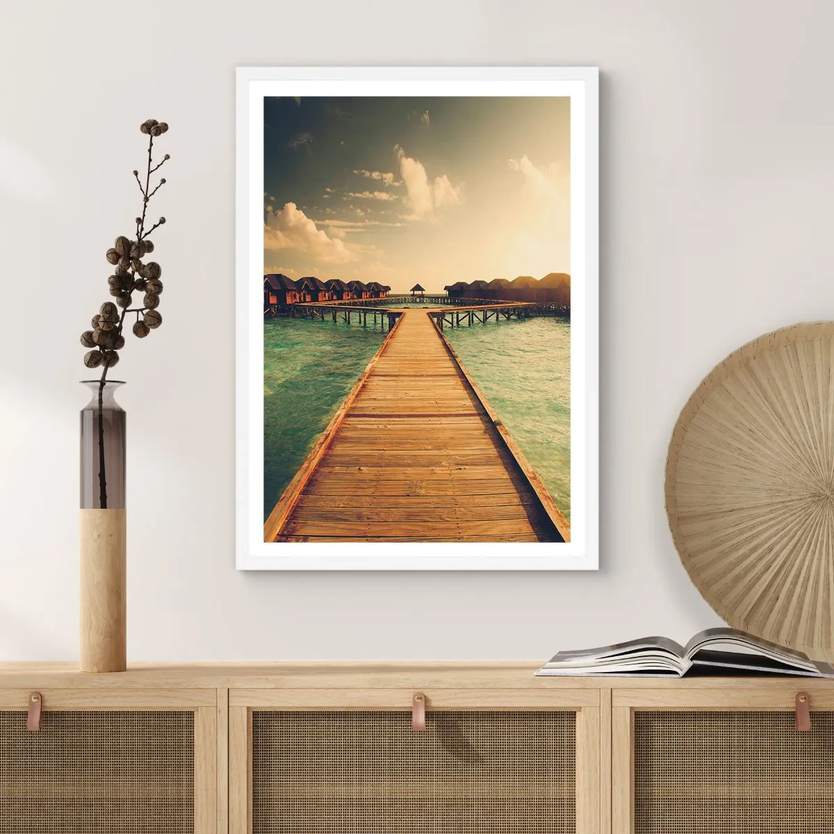 Plakat i hvid ramme - En varm invitation - 30x40 cm