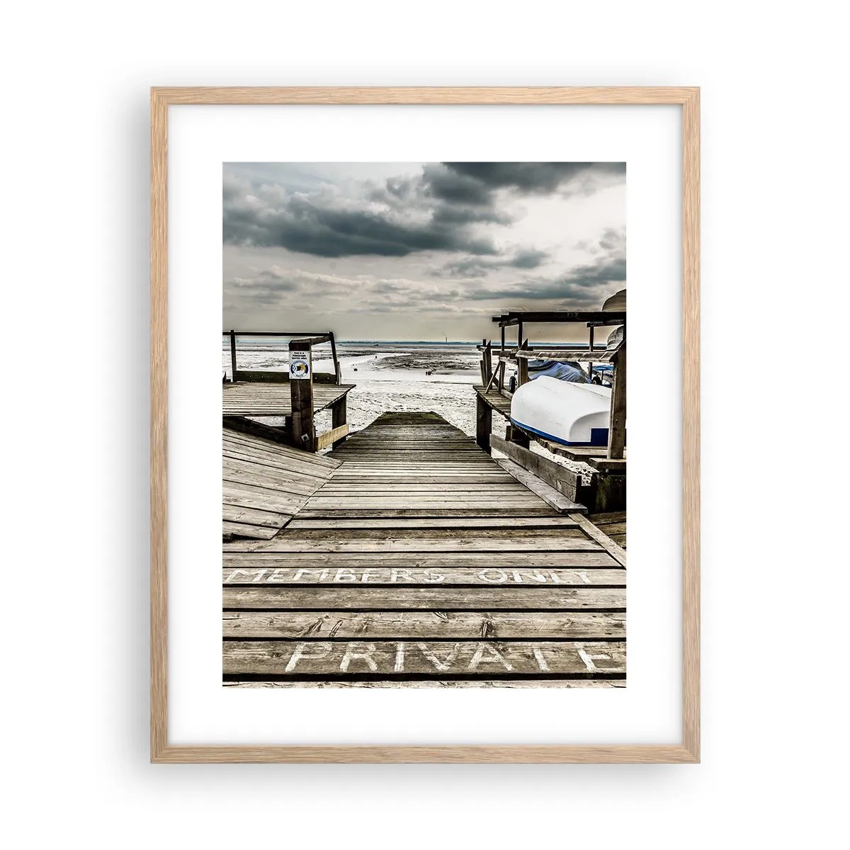 Plakat i ramme af lyst egetræ - Stranden i nord - 40x50 cm