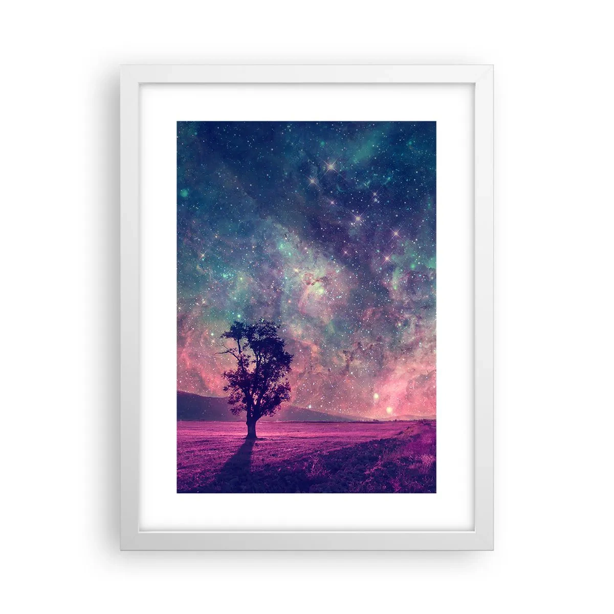 Plakat i hvid ramme - Under en magisk himmel - 30x40 cm