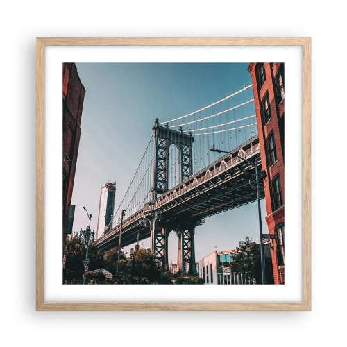 Plakat i ramme af lyst egetræ - Over byens bølger - 50x50 cm