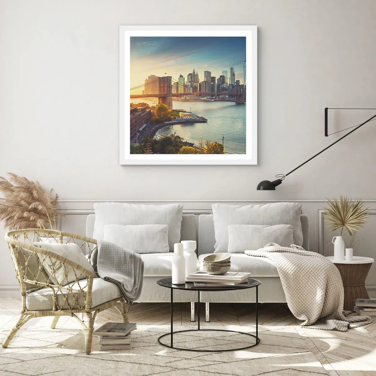 Plakat i hvid ramme - Den store bys daggry - 30x30 cm