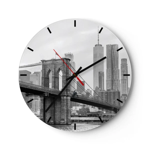 Vægur, Uret - Brooklyn Bridge mod byens skyline i sort og hvid - 30x30cm - New York stemning - Moderne vægdekoration til stue, køkken og soveværelse ARTTOR