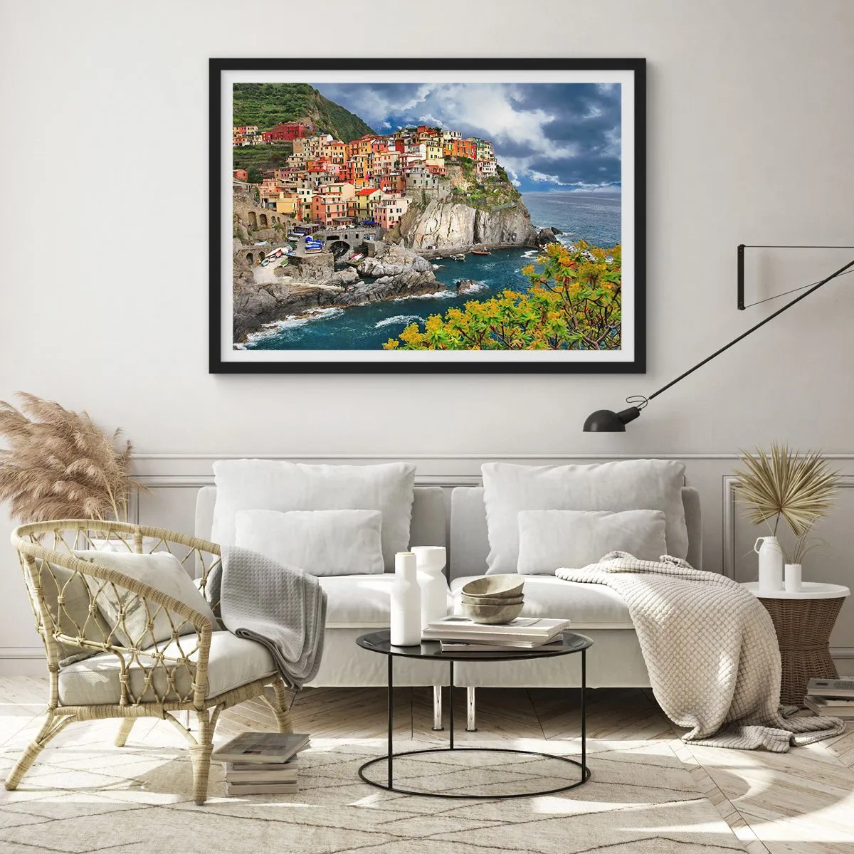 Plakat i sort ramme - En klynge klæber sig til klipperne - 50x40 cm