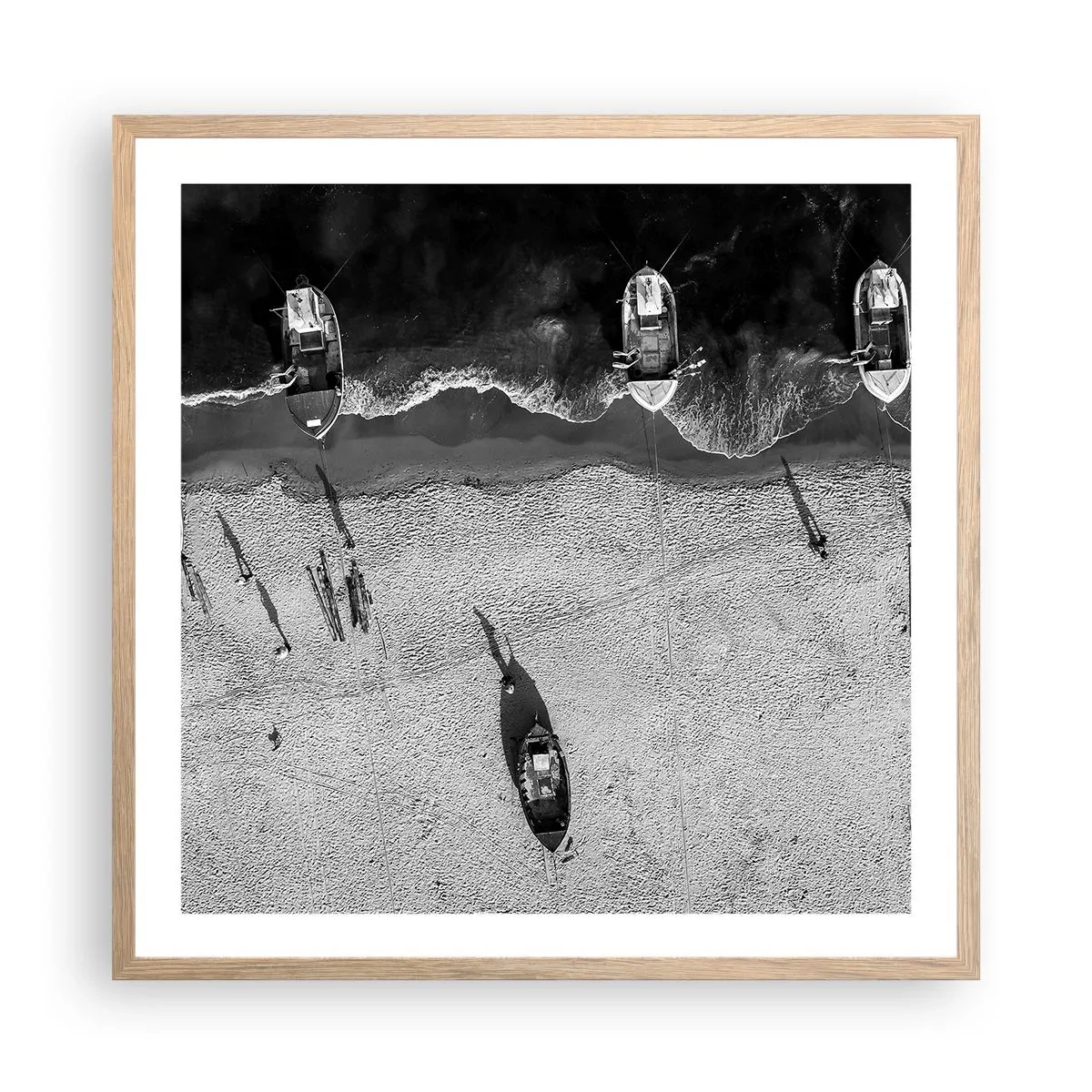 Plakat i ramme af lyst egetræ - Stadig på kysten... - 60x60 cm