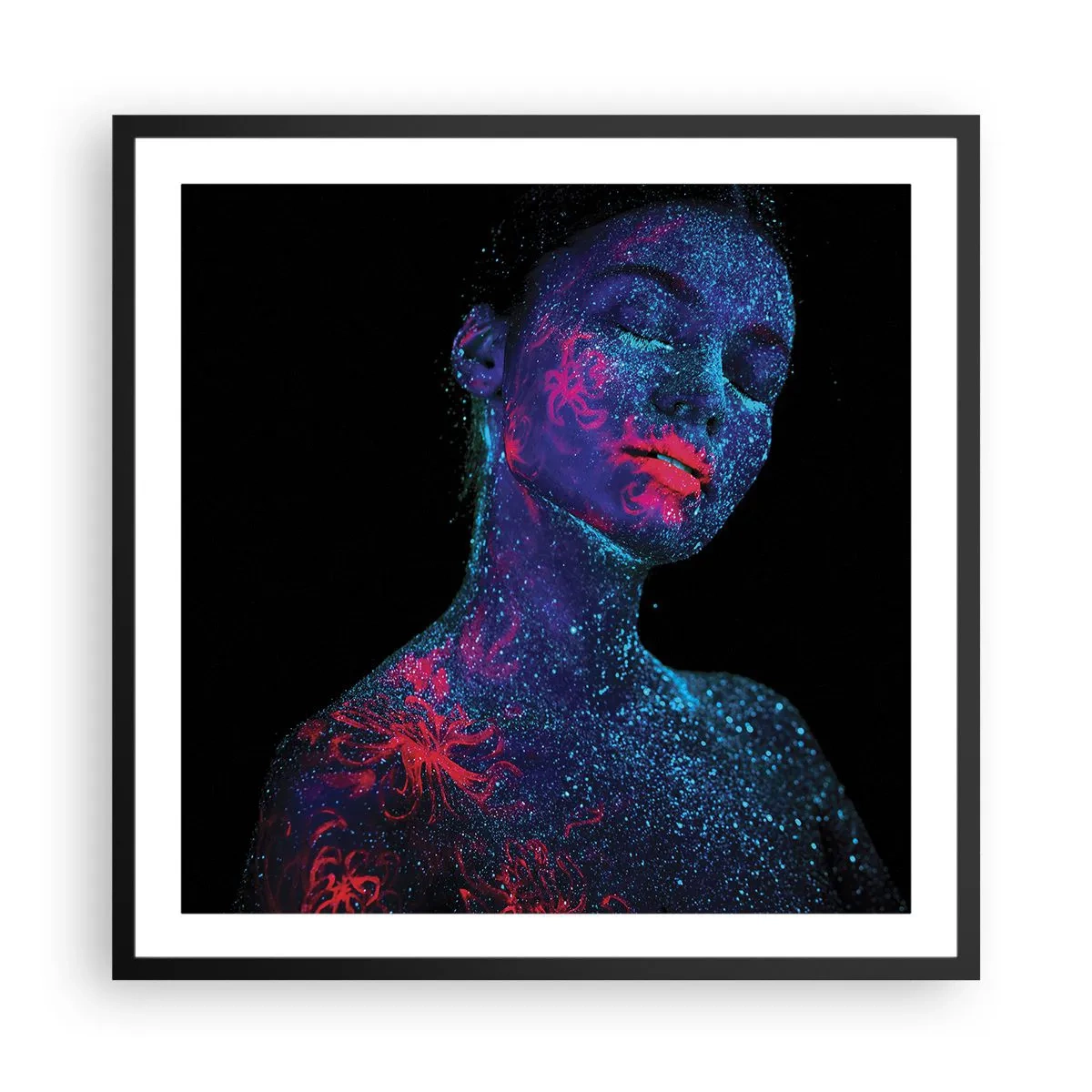 Plakat i sort ramme - I stjernestøv - 60x60 cm