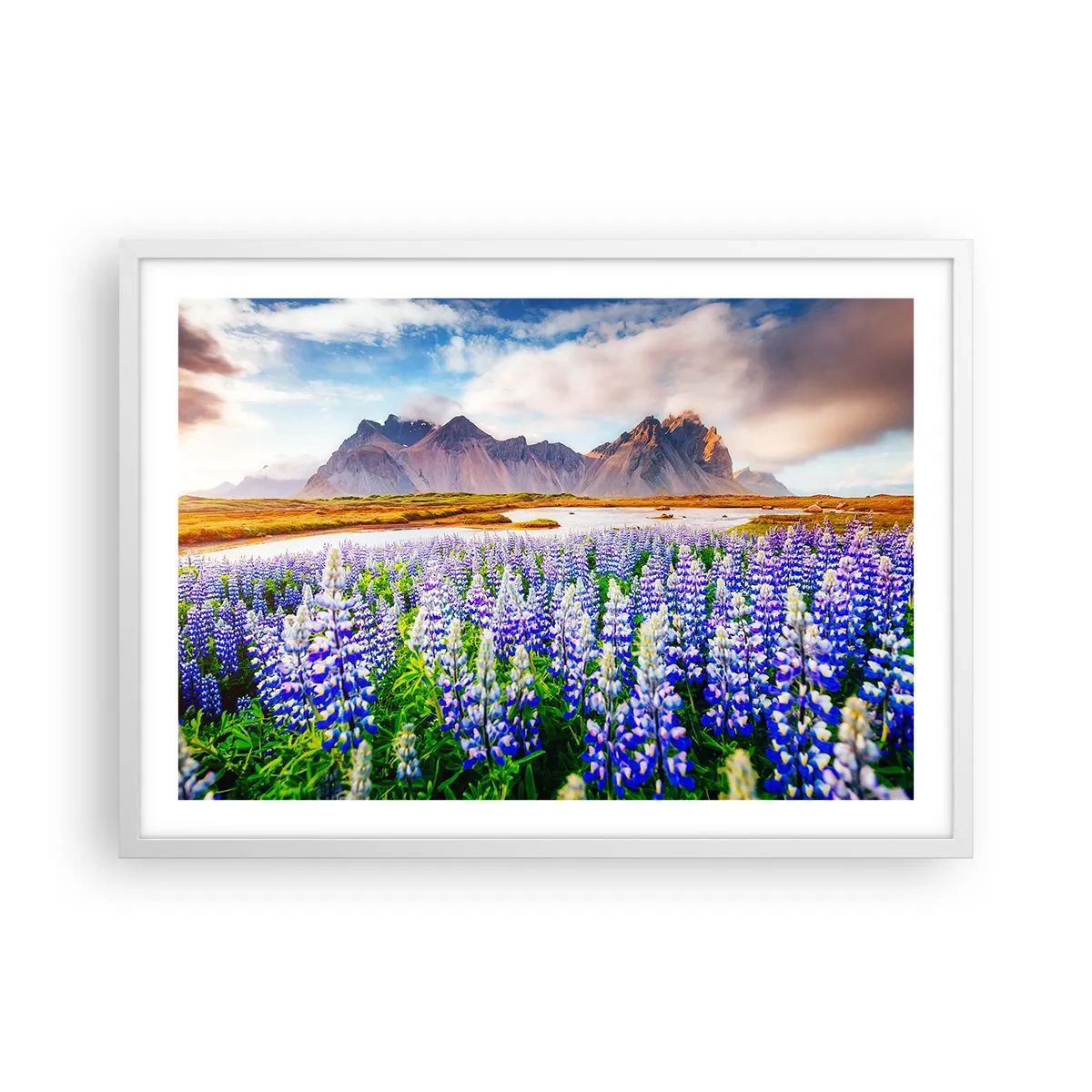 Plakat i hvid ramme - Styrke og strenghed ved siden af blidhed - 70x50 cm