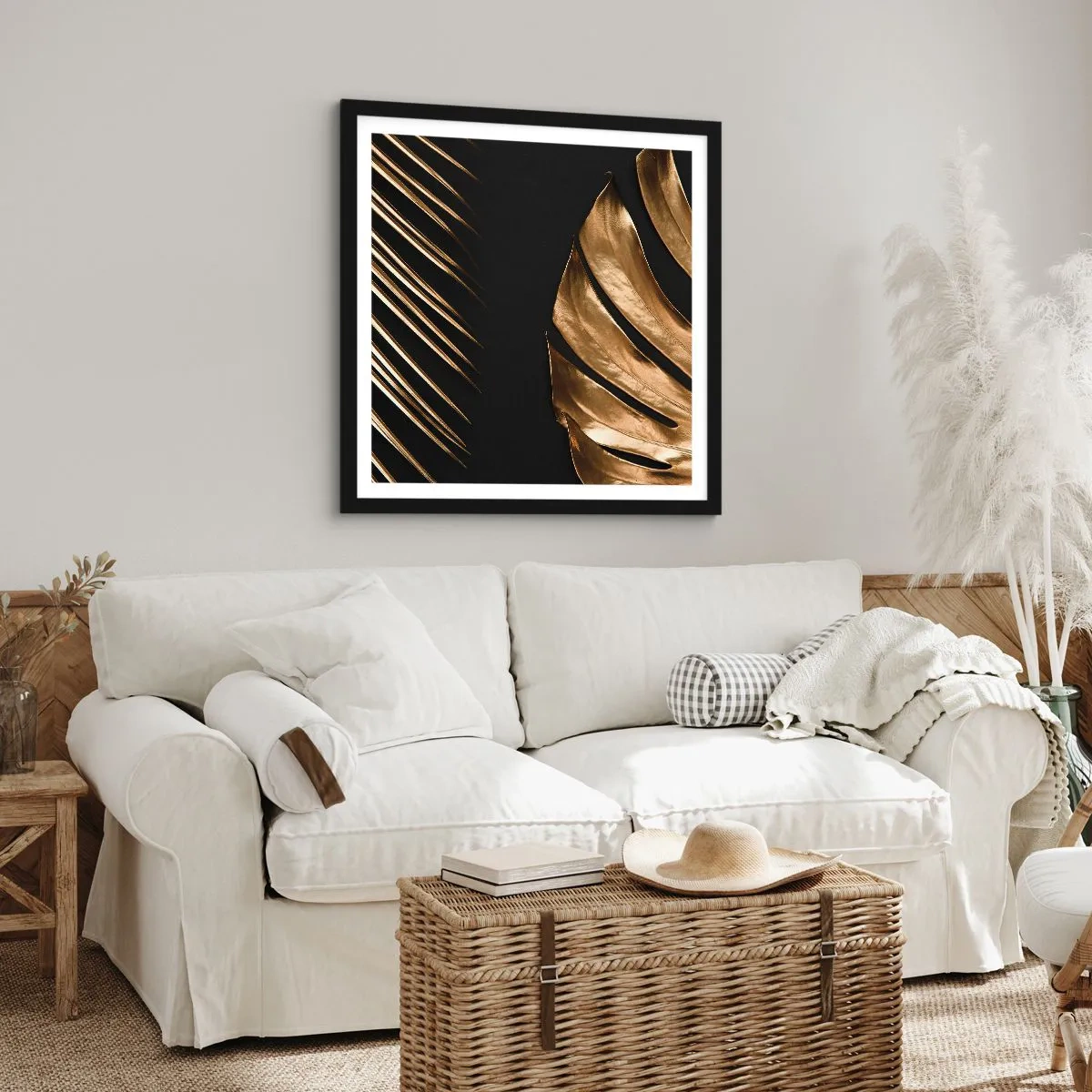 Plakat i sort ramme - Forskellige, og lige dyre - 50x50 cm