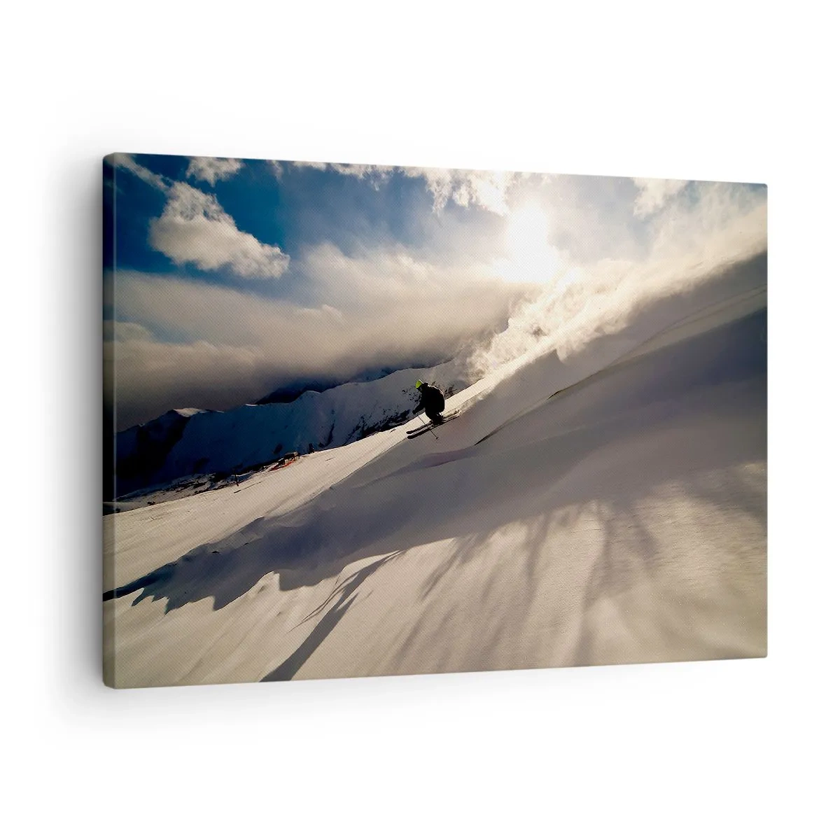 Lærredstryk - Billede på lærred - En skiløber på en skråning omgivet af bjerge og sne - 70x50cm - Udfordringen i bjergene - Moderne vægdekoration til stue og soveværelse ARTTOR
