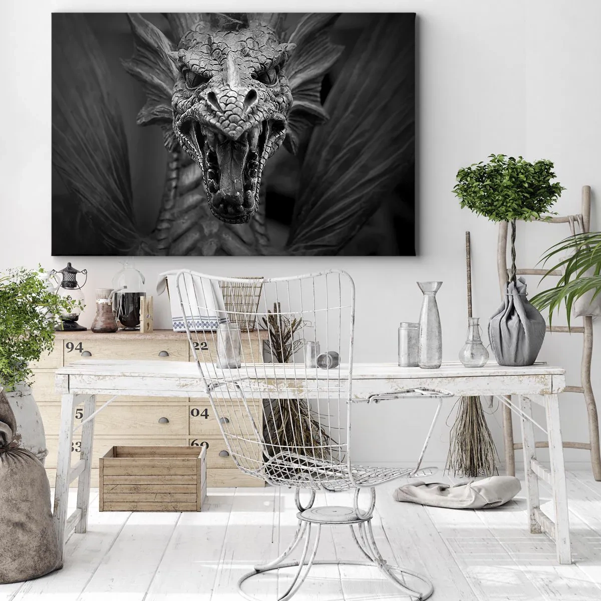Lærredstryk - Billede på lærred - Et truende dragehoved i sort og hvid med udtryksfulde detaljer. - 70x50cm - Eventyrlig drage i grå - Moderne vægdekoration til stue og soveværelse ARTTOR