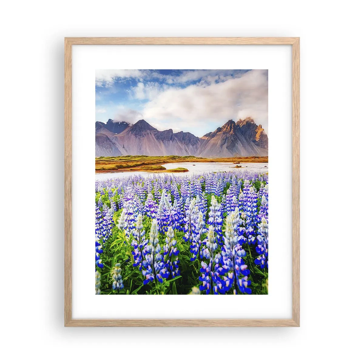 Plakat i ramme af lyst egetræ - Styrke og strenghed ved siden af blidhed - 40x50 cm