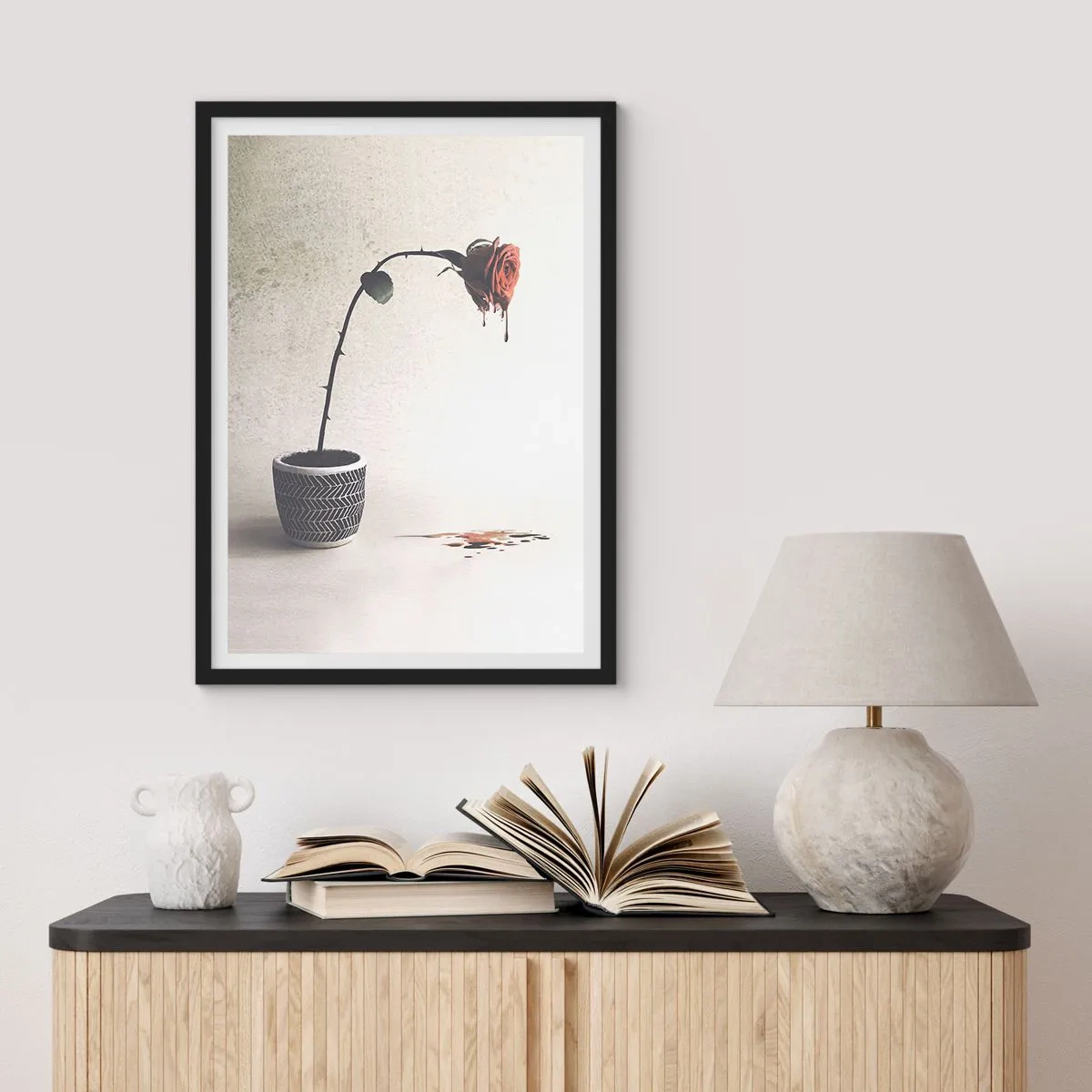 Plakat i sort ramme - Rosa dolorosa - 70x100 cm