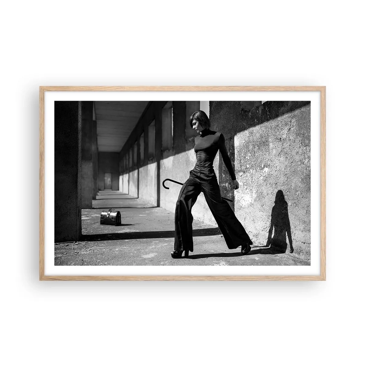 Plakat i ramme af lyst egetræ -  Byens elegance - 91x61 cm