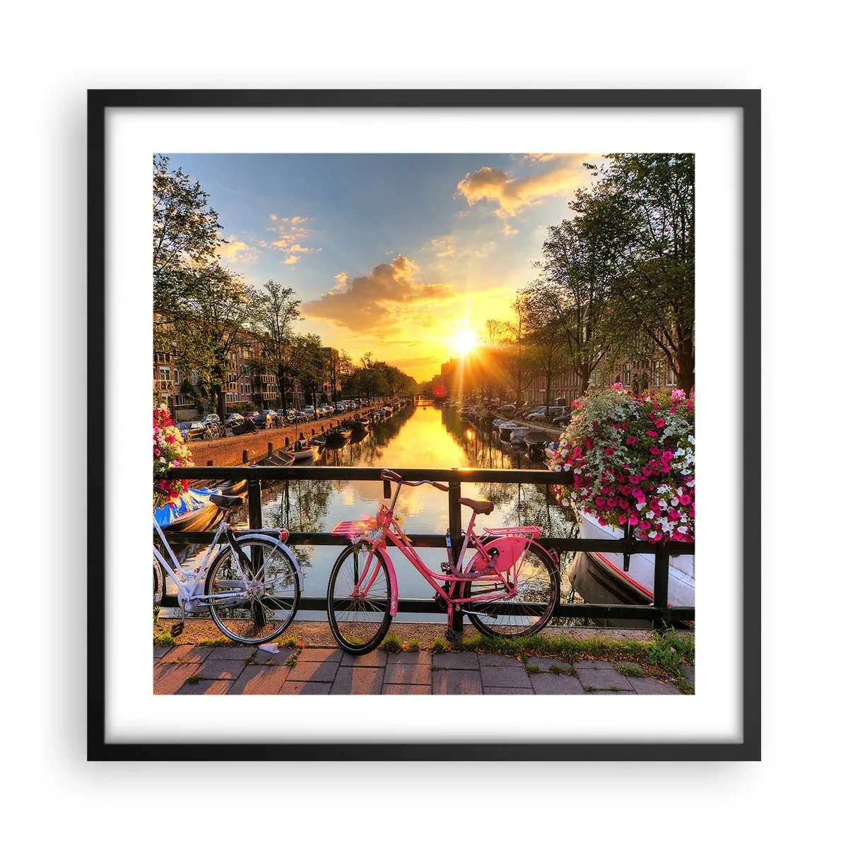 Plakat i sort ramme - Forårsmorgen i Amsterdam - 50x50 cm
