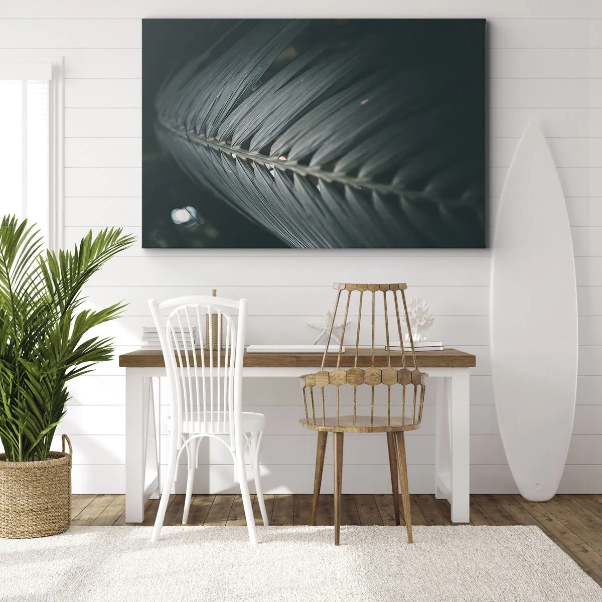 Lærredstryk - Billede på lærred - Nærbillede af en mørktonet palmebladdetalje - 70x50cm - Naturens præcision - Moderne vægdekoration til stue og soveværelse ARTTOR