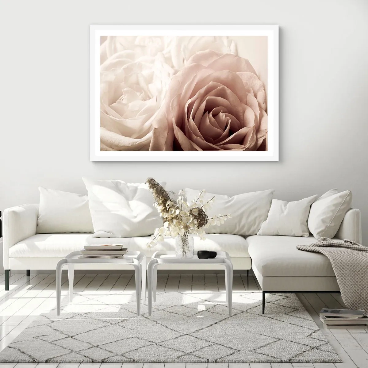 Plakat i hvid ramme - I rosens hjerte - 100x70 cm