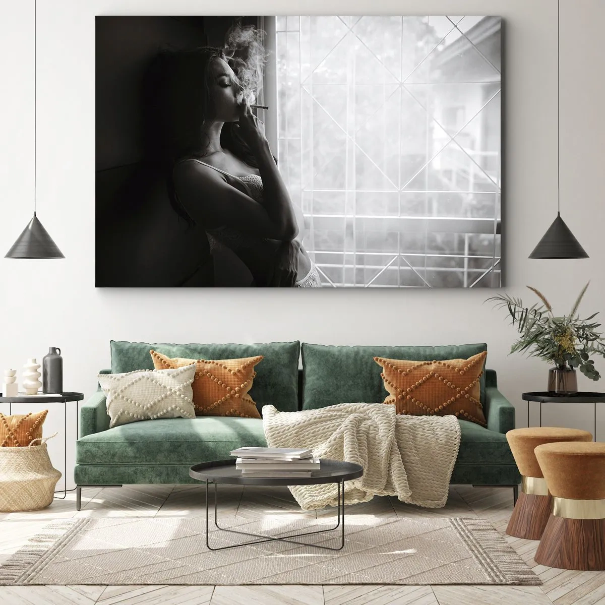 Lærredstryk - Billede på lærred - En kvinde i en sensuel positur på et sort-hvidt fotografi - 70x50cm - Et sensuelt øjeblik - Moderne vægdekoration til stue og soveværelse ARTTOR