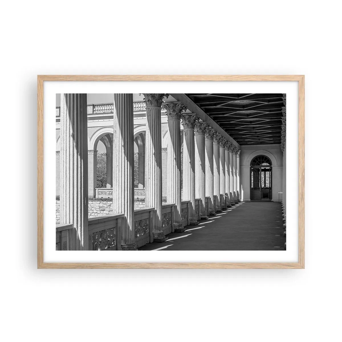 Plakat i ramme af lyst egetræ - Solrig arkade - 70x50 cm