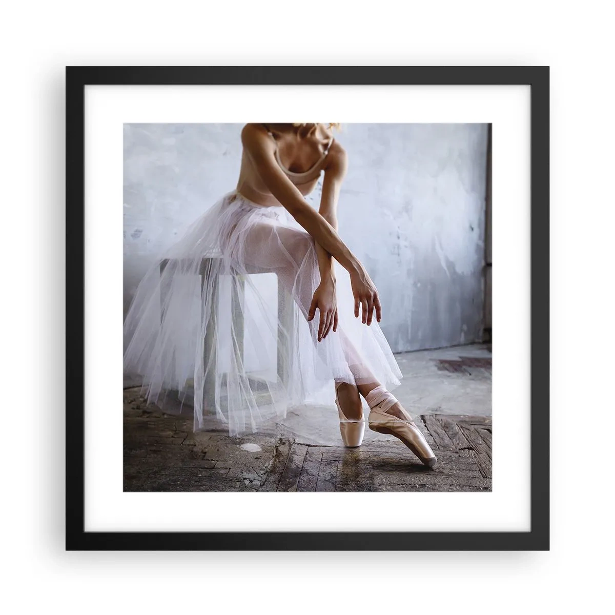 Plakat i sort ramme - Før rampelysene skinner - 40x40 cm