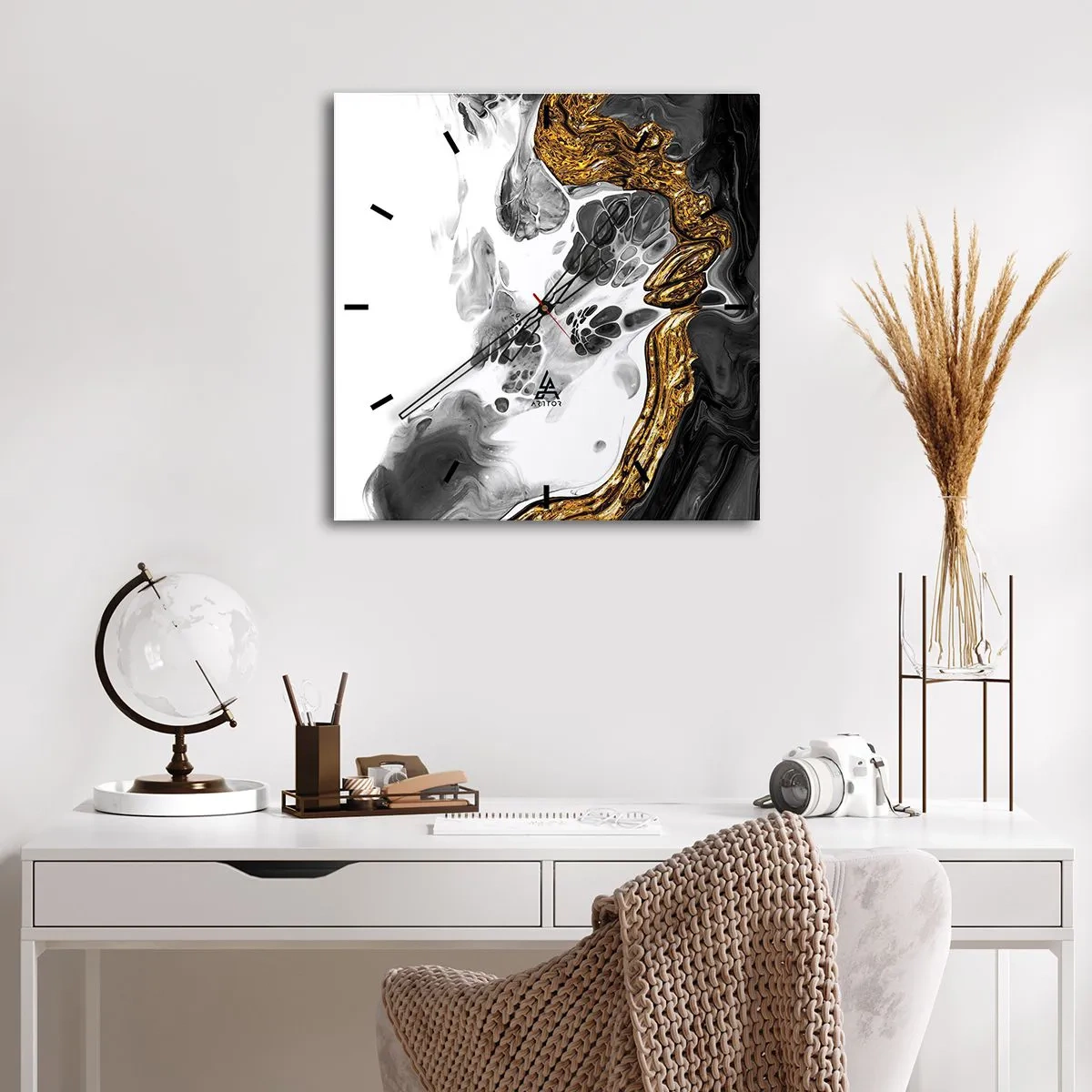 Vægur, Uret - Organisk sammensætning - 30x30 cm