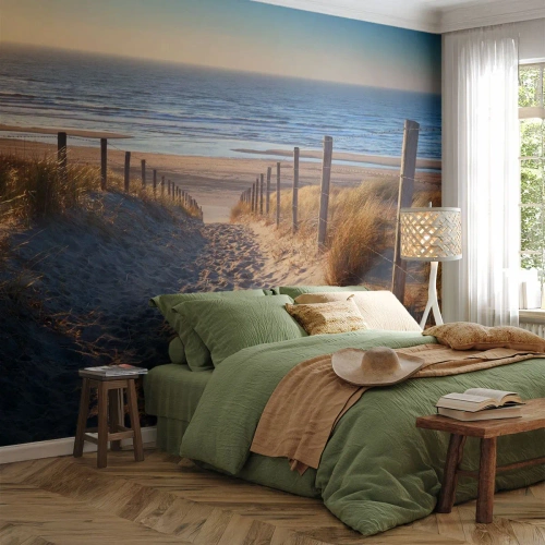 Fototapet på mål Premium Sand - Havet brummer, fuglene synger, en vild strand midt i græsset.... - Landskab, Strand, Klitter