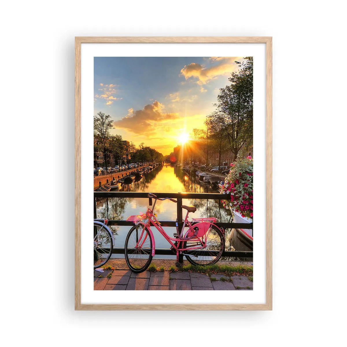Plakat i ramme af lyst egetræ - Forårsmorgen i Amsterdam - 50x70 cm